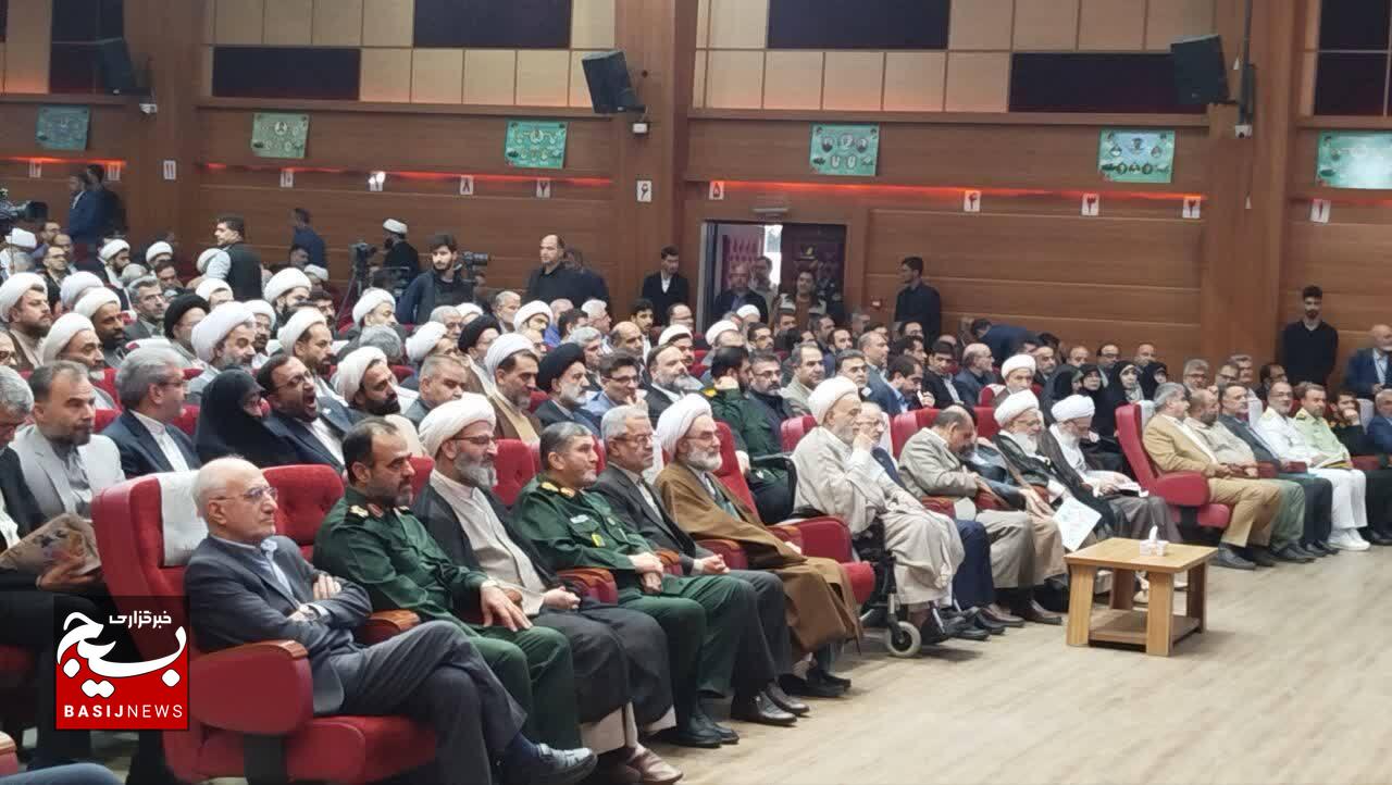 آغاز به کار اجلاسیه سی و دومین اجلاس سراسری نماز در رشت