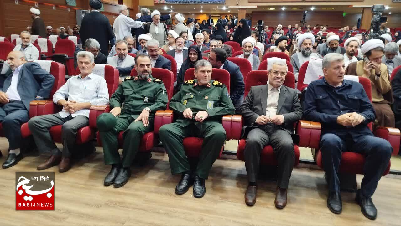 اجلاسیه نماز، انسان را به تأمل در خود و مسیر بندگی فرا می‌خواند