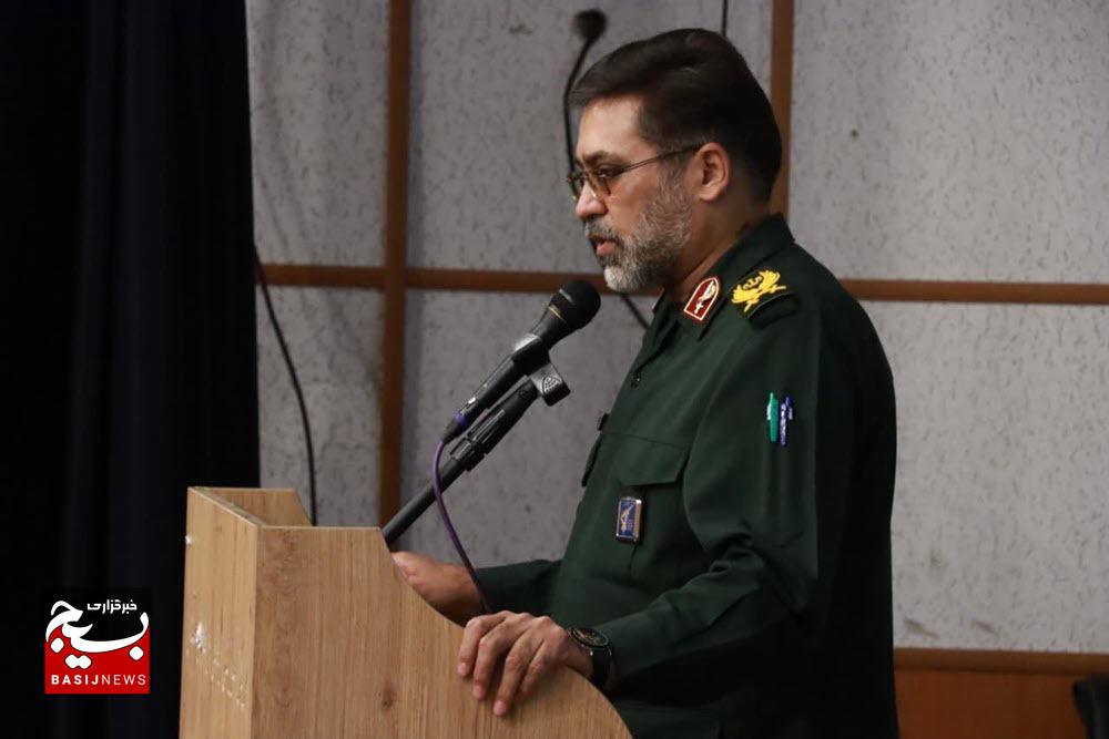 بانوان معلم در خط مقدم اقتدار ملی هستند