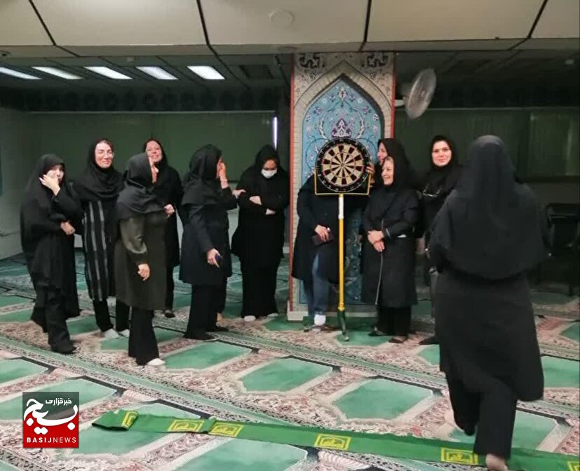 هفته دفاع مقدس با رویدادهای فرهنگی و ورزشی در پایگاه بسیج شهید نوبخت گرامی داشته شد؛ از مسابقات دارت تا نقاشی کودکان