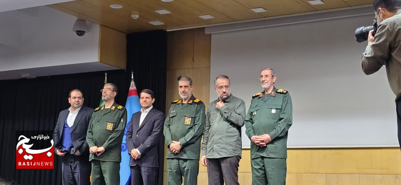 تجلیل از ایثارگران و گرامیداشت هفته دفاع مقدس در شرکت ملی صنایع پتروشیمی؛ از حضور سرداران تا فضاسازی حماسی تجلیل از ایثارگران و گرامیداشت هفته دفاع مقدس در شرکت ملی صنایع پتروشیمی؛ از حضور سرداران تا فضاسازی حماسی