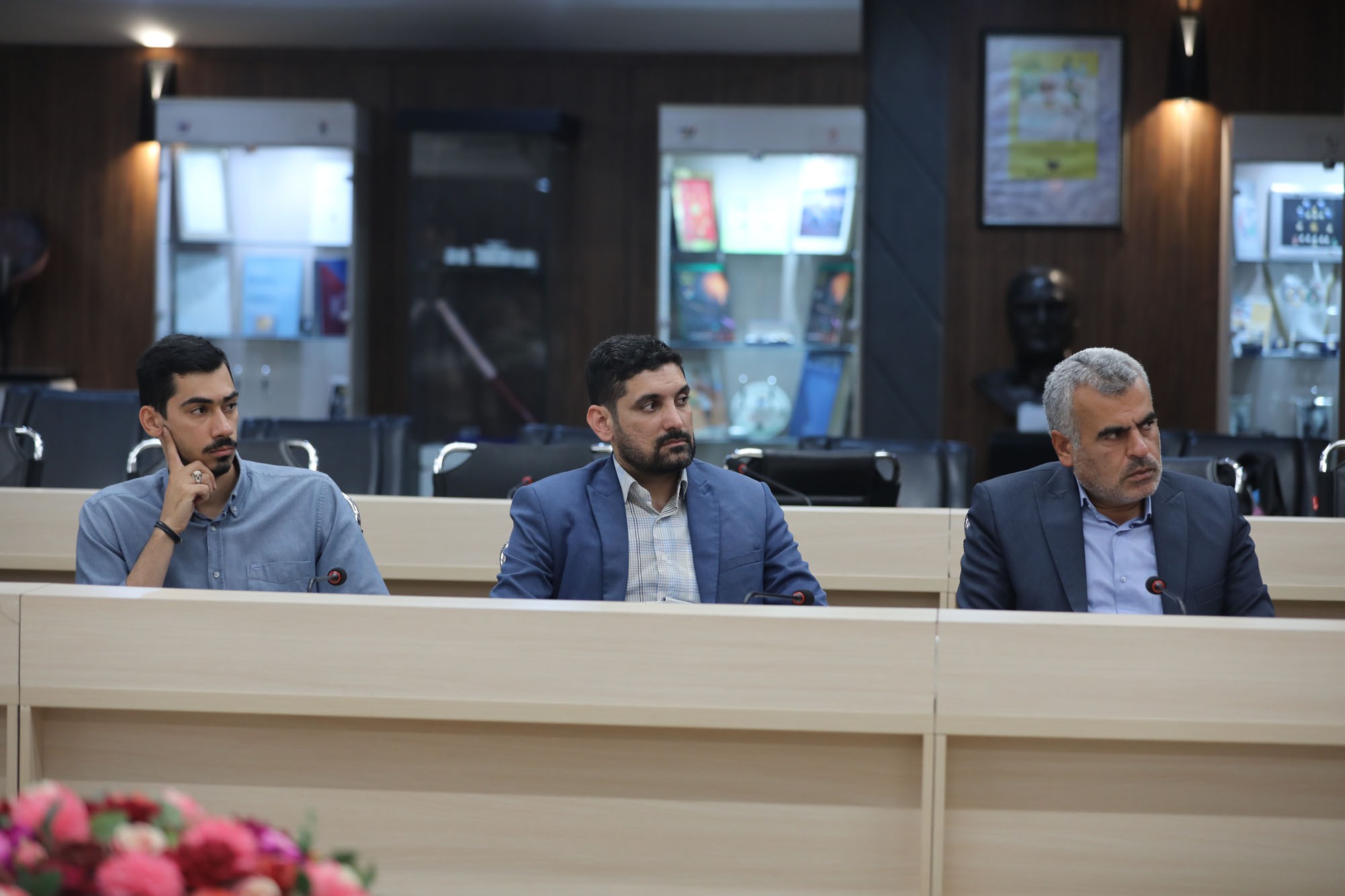 نشست اعضای شورای بسیج و فرماندهان پایگاه های مقاومت وزارت ورزش و مسئولان بسیج ورزشکاران فدراسیون ها نشست اعضای شورای بسیج و فرماندهان پایگاه های مقاومت وزارت ورزش و مسئولان بسیج ورزشکاران فدراسیون ها
