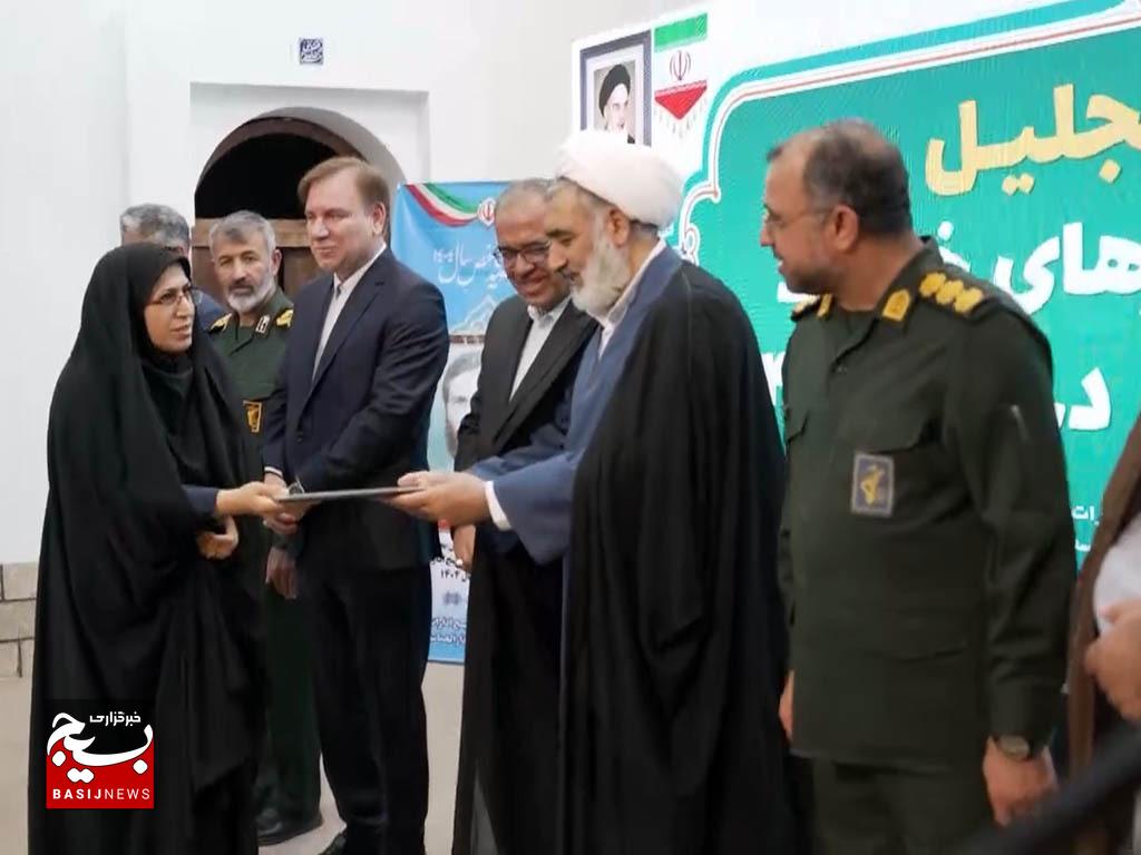 نمونه بارز مدیریت جهادی، دوران هشت سال دفاع مقدس و عرصه کار در حوزههای حساس دفاعی و امنیتی است نمونه بارز مدیریت جهادی، دوران هشت سال دفاع مقدس و عرصه کار در حوزههای حساس دفاعی و امنیتی است