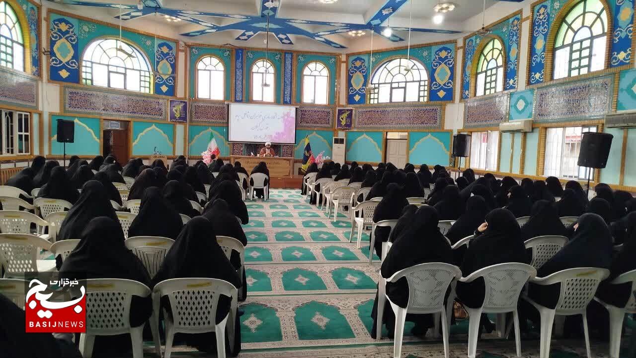 ملت ایران با بصیرت، اجازه تحمیل روایت دشمن را نمی‌دهد