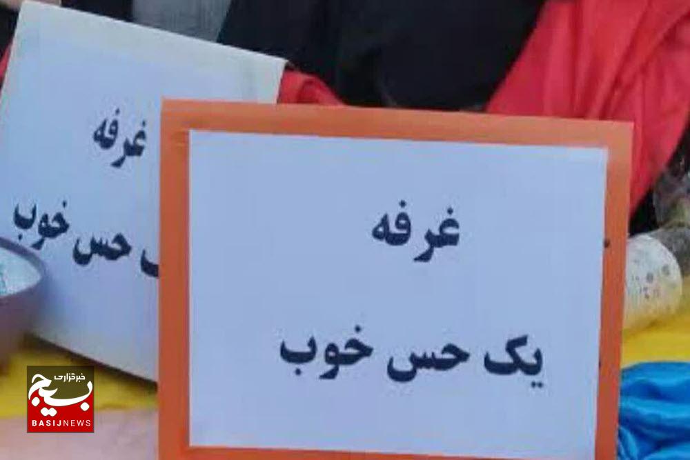 برپایی غرفه «یک حس خوب» برای ترویج حجاب در اسدآباد