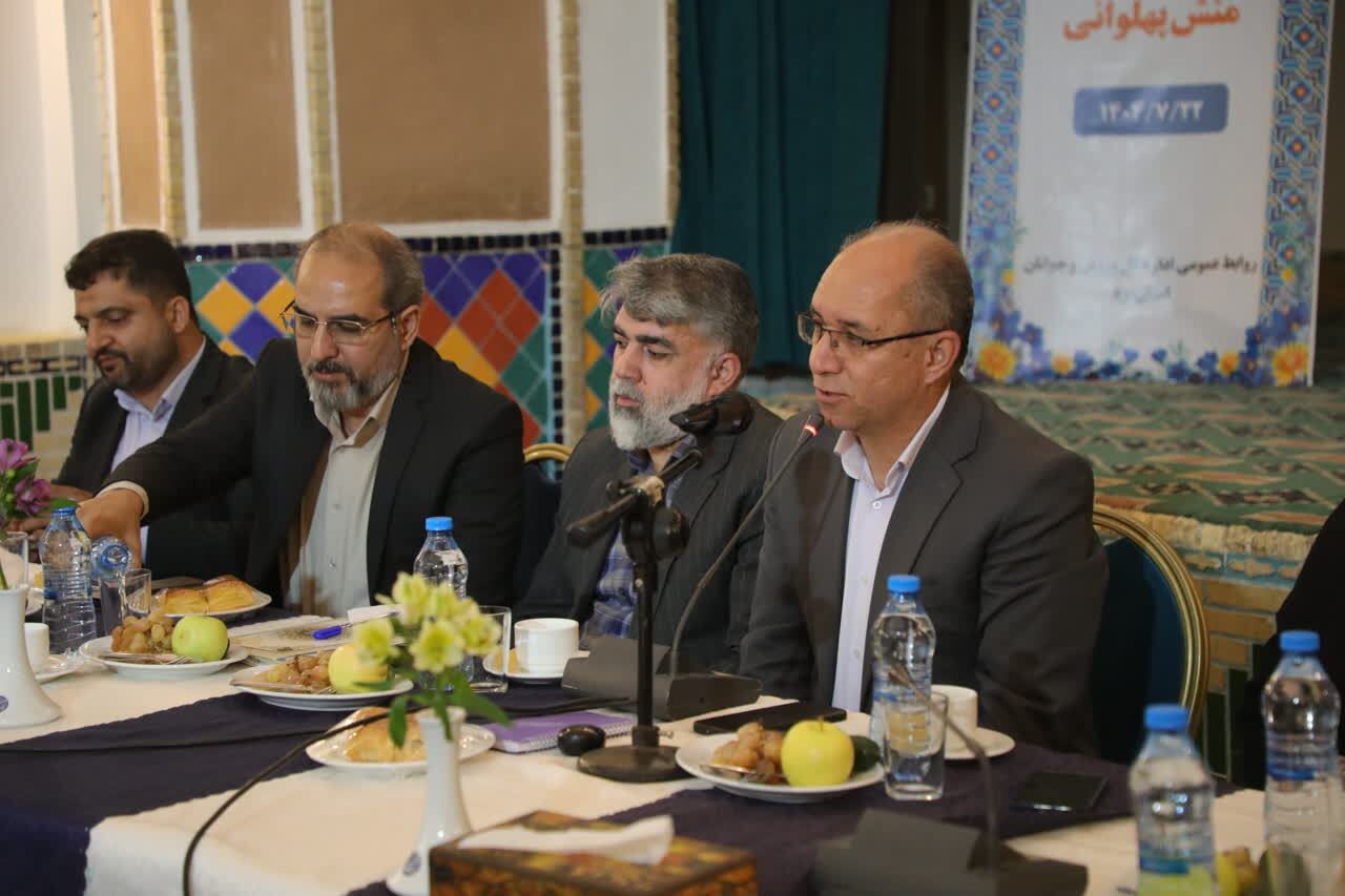 نشست ترویج و تعمیق منش پهلوانی در یزد برگزار شد؛ تأکید بر نقش اخلاق و فرهنگ در ورزش نشست ترویج و تعمیق منش پهلوانی در یزد برگزار شد؛ تأکید بر نقش اخلاق و فرهنگ در ورزش