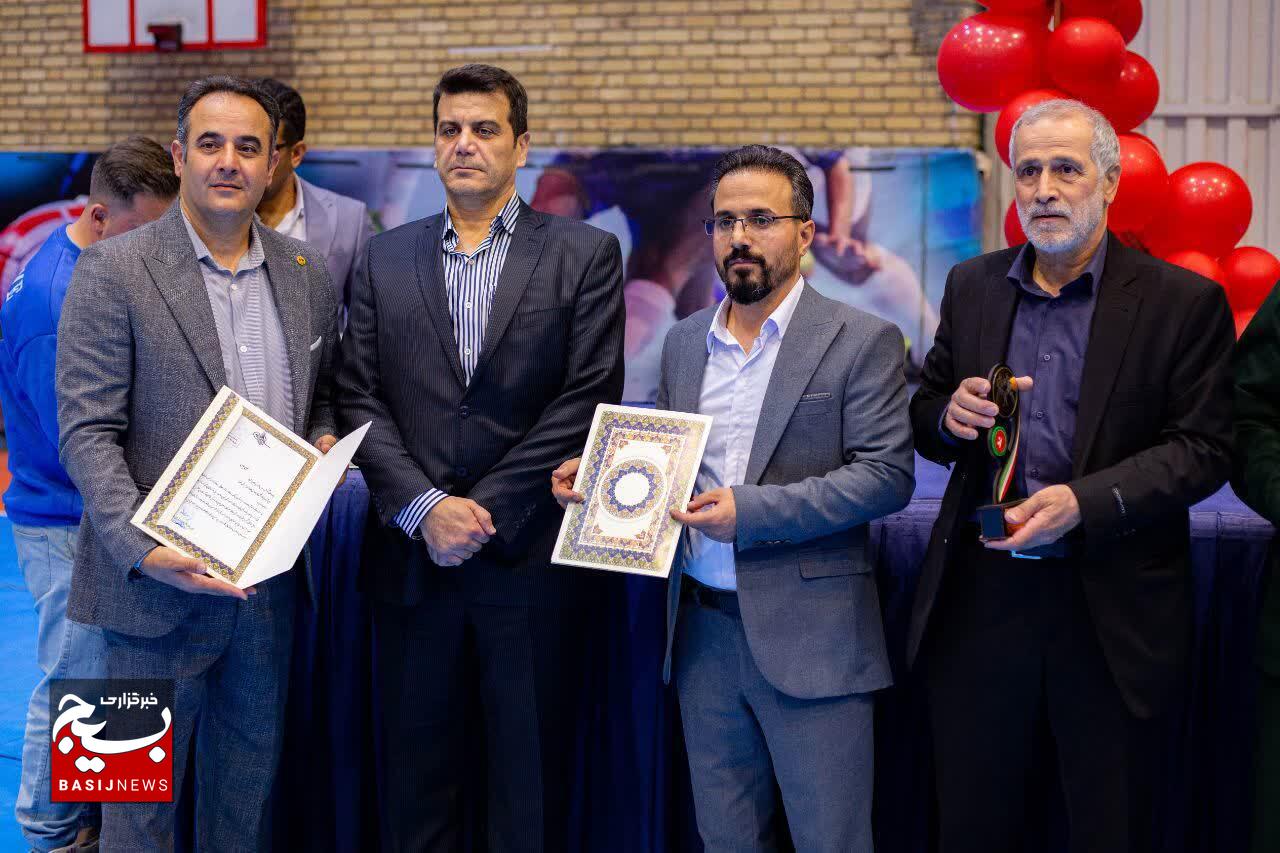 تجلیل از ۱۰۰ قهرمان ملی و فراملی در دومین فستیوال هنرهای رزمی شهرستان البرز