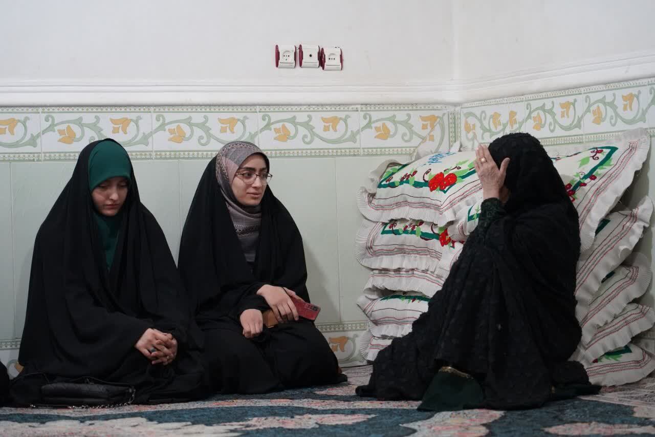 دیدار بسیج دانشجویی دانشگاه علوم پزشکی یاسوج با خانواده شهدا