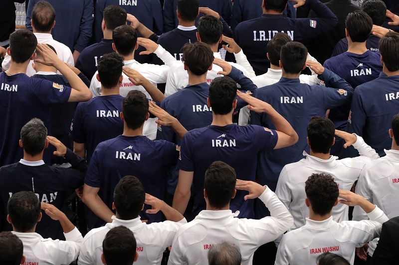 رهبر معظم انقلاب: «احترام به پرچم، سجده و دعای ورزشکاران پیروز» نماد ملت ایران هستند رهبر معظم انقلاب: «احترام به پرچم، سجده و دعای ورزشکاران پیروز» نماد ملت ایران هستند