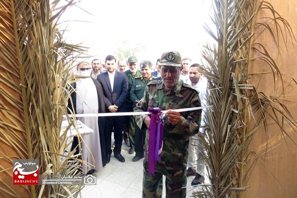 افتتاح نمایشگاه اسوه بسیج و صفحه افتخار در کنگان افتتاح نمایشگاه اسوه بسیج و صفحه افتخار در کنگان