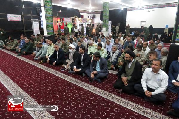 افتتاح نمایشگاه اسوه بسیج و صفحه افتخار در کنگان افتتاح نمایشگاه اسوه بسیج و صفحه افتخار در کنگان