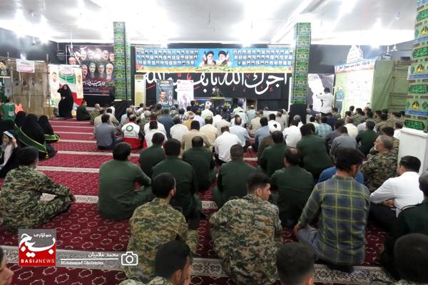 افتتاح نمایشگاه اسوه بسیج و صفحه افتخار در کنگان افتتاح نمایشگاه اسوه بسیج و صفحه افتخار در کنگان