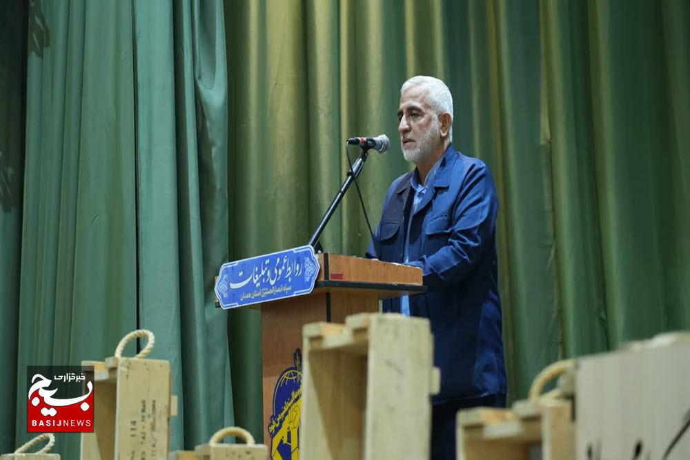 سپاه مدرسه انسانساز است/ ۱۱۰۰ نفر از شهدای استان همدان سرباز بودند