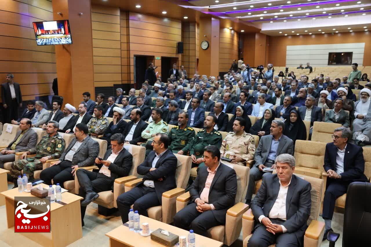 تلاش دولت چهاردهم بر توسعه عدالت ارتباطی در همه روستاها و شهرهاست تلاش دولت چهاردهم بر توسعه عدالت ارتباطی در همه روستاها و شهرهاست