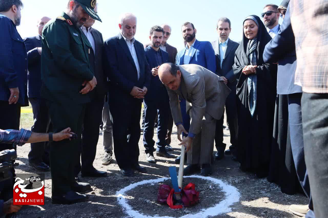 آئین آغاز عملیات اجرایی اولین مجتمع آموزشی الگوی صالح گیلان با حضور وزیر راه و رئیس مدارس الگوی صالح کشور