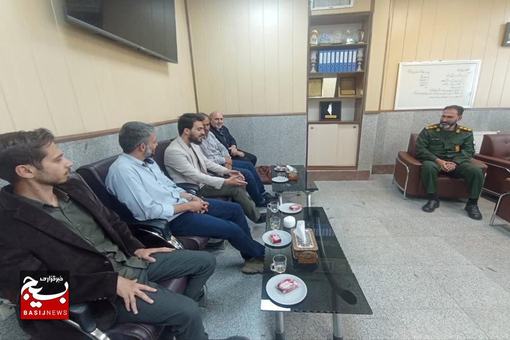 هنرمندان بسیجی، راویان صادق حماسههای انقلاب هستند