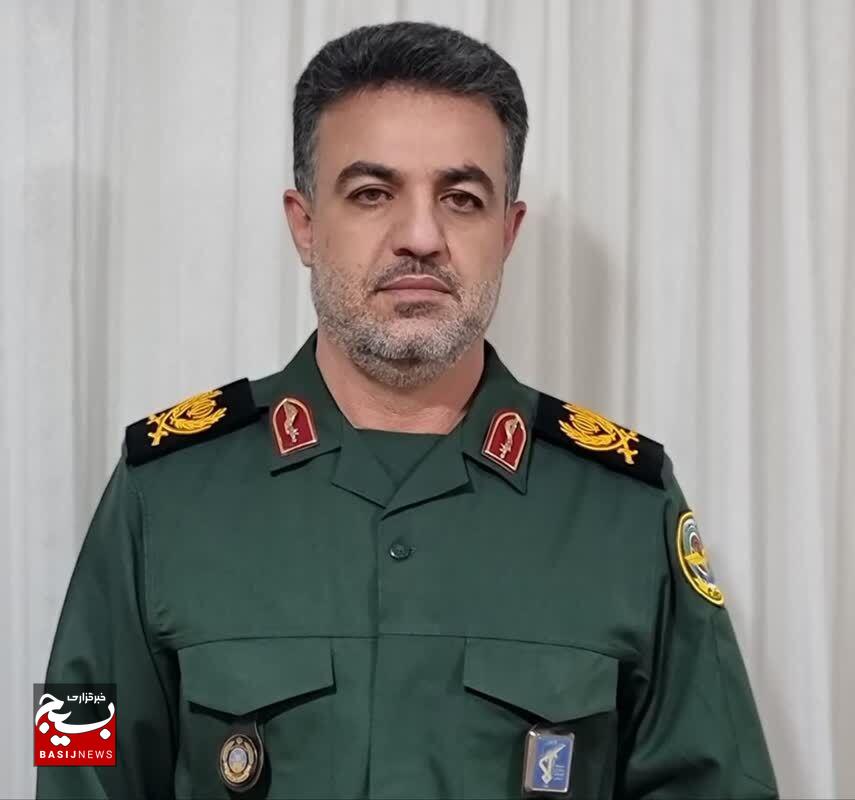 اعطای درجه سرتیپ دومی به برادر پاسدار محمدعلی حاجی پور اعطای درجه سرتیپ دومی به برادر پاسدار محمدعلی حاجی پور