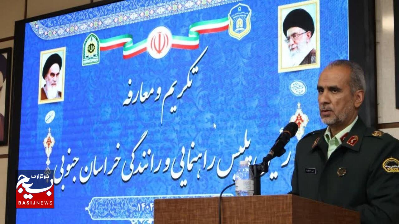 پليس راهور در متن زندگي اجتماعي مردم حضور دارد پليس راهور در متن زندگي اجتماعي مردم حضور دارد