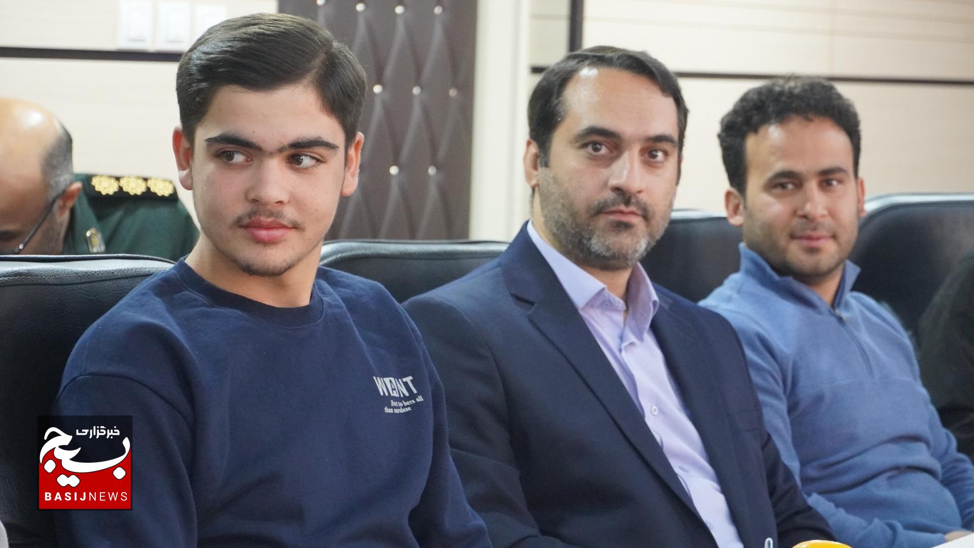 توسعه ورزش همگانی و قهرمانی از اهداف سپاه و بسیج است توسعه ورزش همگانی و قهرمانی از اهداف سپاه و بسیج است