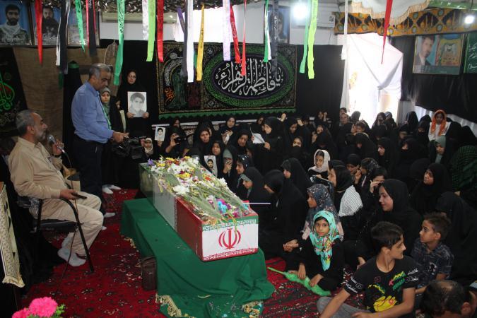 گوشه‌هایی از مراسم استقبال از شهید گمنام در بخش ساحلی دلوار