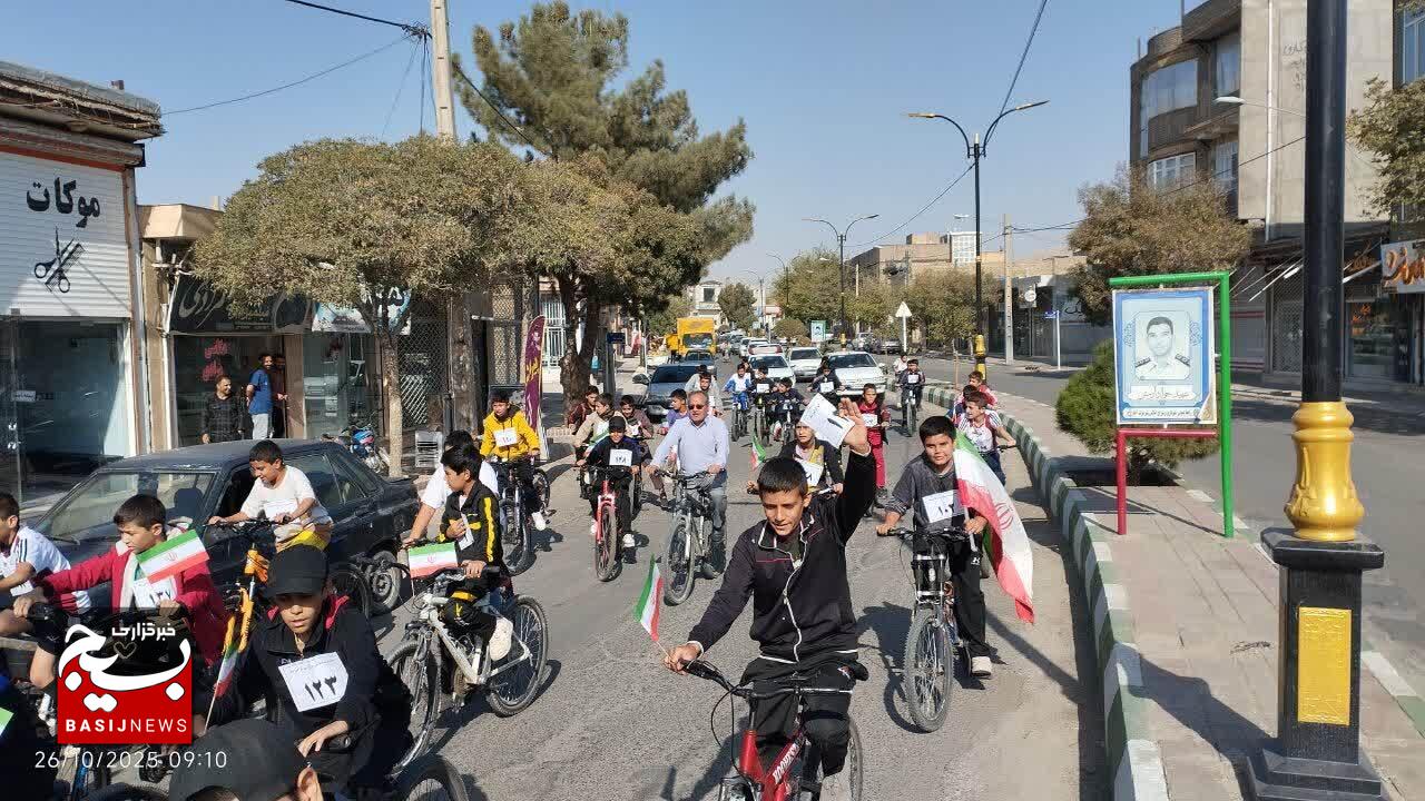 همایش دوچرخهسواری گرامیداشت هفته تربیتبدنی در دولتآباد زاوه برگزار شد همایش دوچرخهسواری گرامیداشت هفته تربیتبدنی در دولتآباد زاوه برگزار شد