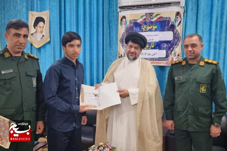امید، سلاح مؤثر در مقابله با جنگ نرم دشمن