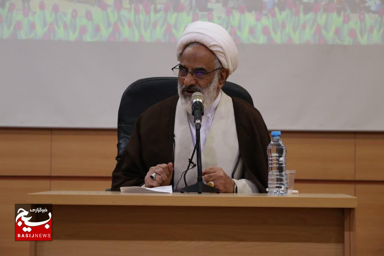 شکست اخیر جبهه استکبار کمتر از شکست در دفاع مقدس نبود/سپاه و بسیج ستونهای استوار انقلاب اسلامی هستند وهیچ قدرتی نمیتواند آنها را متوقف کند شکست اخیر جبهه استکبار کمتر از شکست در دفاع مقدس نبود/سپاه و بسیج ستونهای استوار انقلاب اسلامی هستند وهیچ قدرتی نمیتواند آنها را متوقف کند