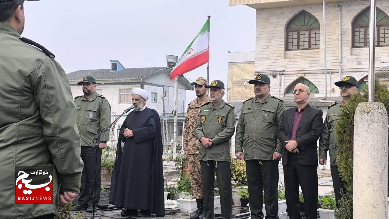 ادای احترام  به مقام روحانی شهید میرزاکوچک خان جنگی در رشت