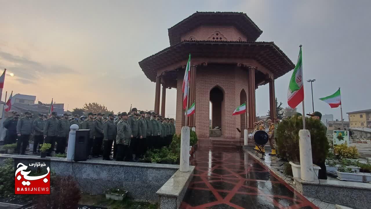 ادای احترام  به مقام روحانی شهید میرزاکوچک خان جنگی در رشت