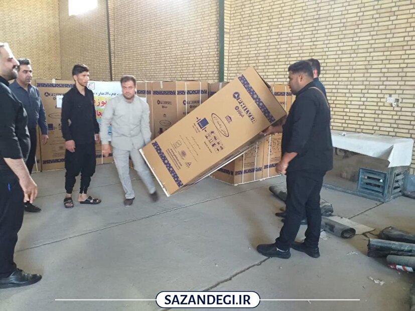 همدلی با اهدا ۱۰۰ دستگاه یخچال به مددجویان آبادان