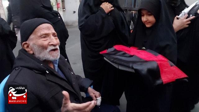 آیین آبروی محله و تجلیل و تقدیر از خانواده شهید رضوانی برگزار شد