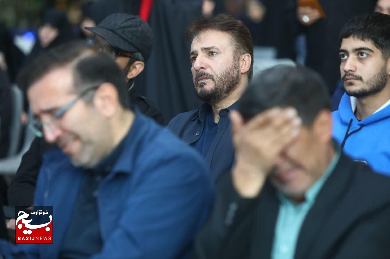 آیین گرامیداشت روز تکریم مادران و همسران شهدا و رونمایی از کتاب «حواسم هست» با حضور مادر شهید مدافع حرم «سجاد زبرجدی»
