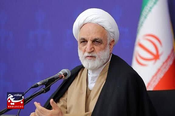 رویکرد دستگاههای نظارتی و حفاظتی نباید مبتنی بر مچگیری باشد، بلکه رویکرد آنها باید ناظر بر اصلاح باشد. رویکرد دستگاههای نظارتی و حفاظتی نباید مبتنی بر مچگیری باشد، بلکه رویکرد آنها باید ناظر بر اصلاح باشد.