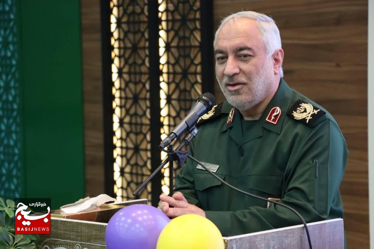 زن ایرانی با انقلاب اسلامی جایگاه حقیقی و ارزشمند خود را پیدا کرد زن ایرانی با انقلاب اسلامی جایگاه حقیقی و ارزشمند خود را پیدا کرد