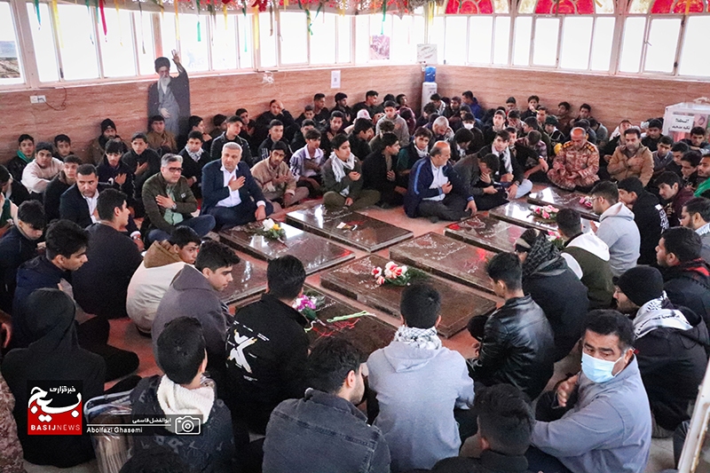 اختتامیه اردوی راهیان نور دانشآموزان پسر دشتستان برگزار شد اختتامیه اردوی راهیان نور دانشآموزان پسر دشتستان برگزار شد