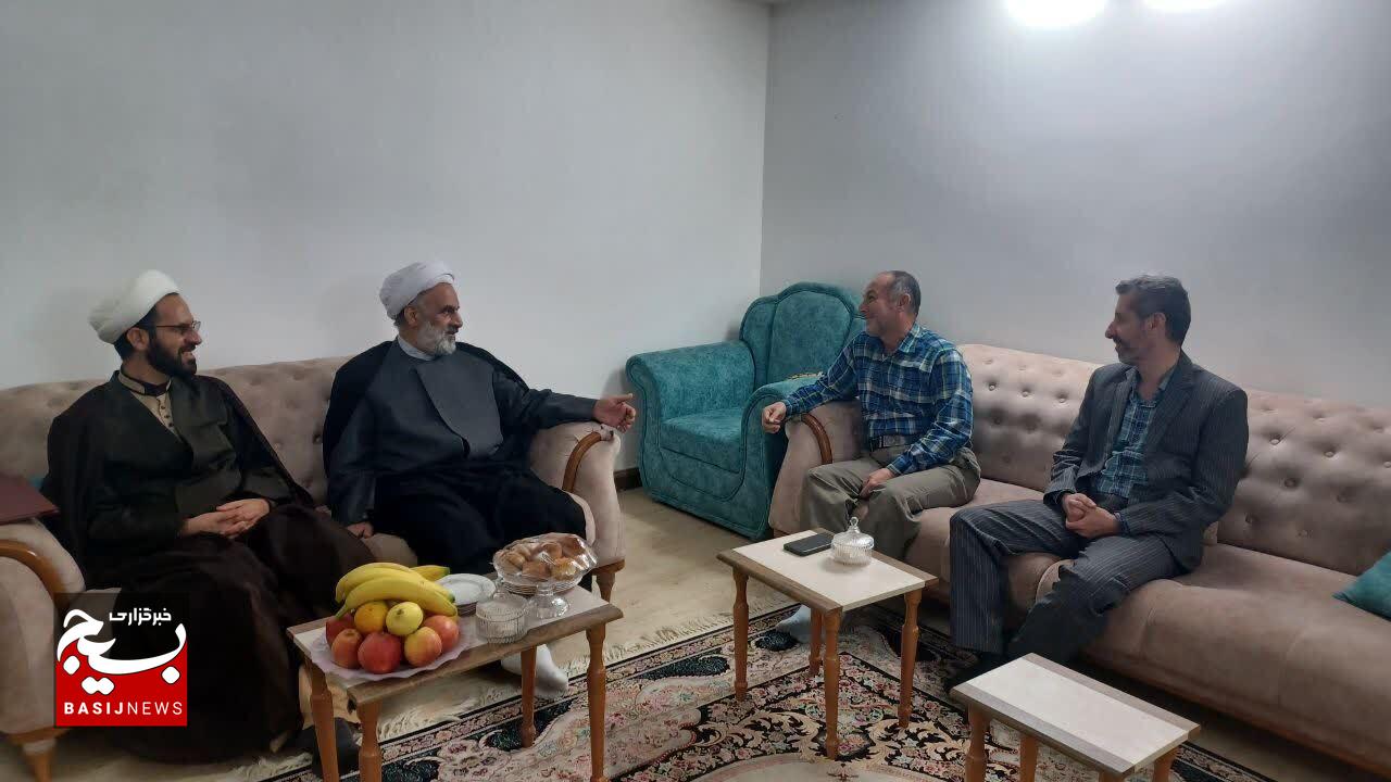 جانبازان ن با حضور و تجربه خود، همچنان نقش مهمی در تقویت انسجام ملی ایفا میکنند جانبازان ن با حضور و تجربه خود، همچنان نقش مهمی در تقویت انسجام ملی ایفا میکنند