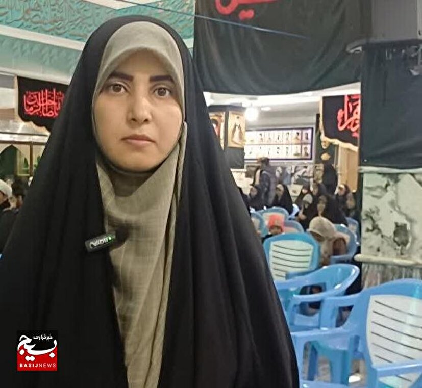 بانوی کرمانی با نور قرآن خوش درخشید