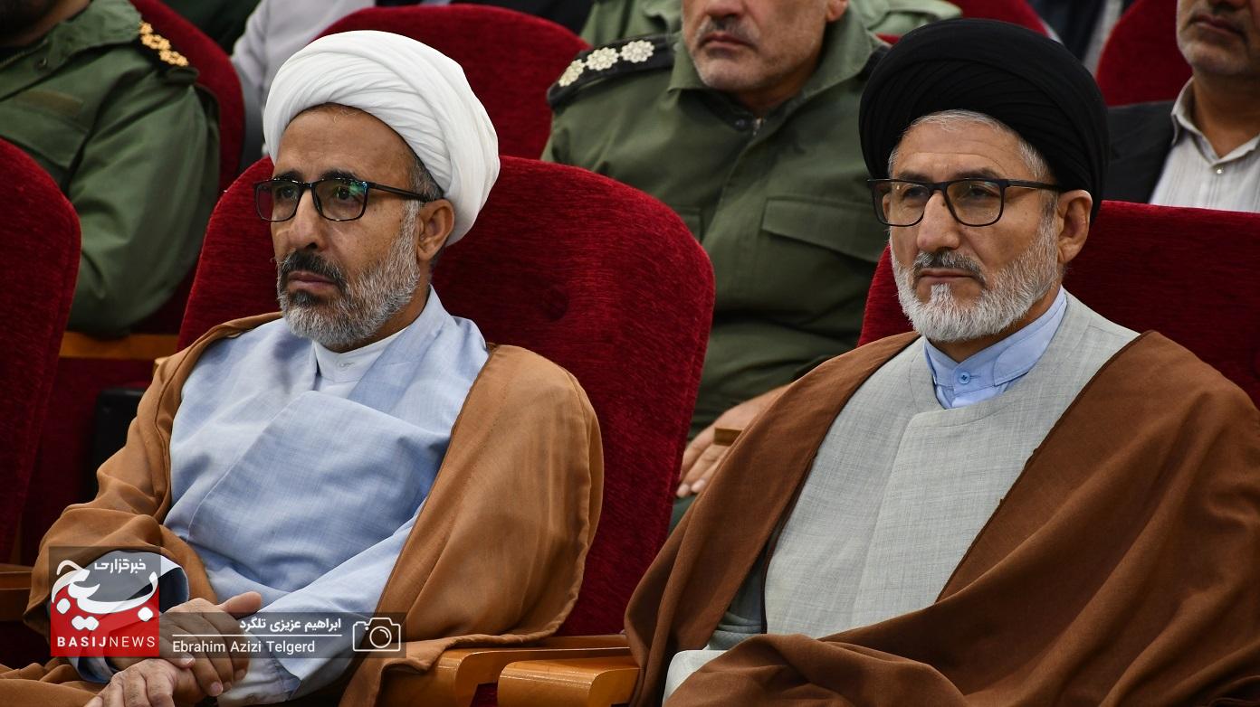 تجلیل از خانواده های پیشگام در ازدواج آسان و فرزند آوری در سپاه فتح تجلیل از خانواده های پیشگام در ازدواج آسان و فرزند آوری در سپاه فتح