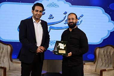 تیزر | کسی که زمانی یه ستاره نداشت ، حالا هزاران ستاره امید ساخته 
برنامه تلویزیونی نقش و نشان ؛ گفت و گویی جذاب با جوان کارآفرین