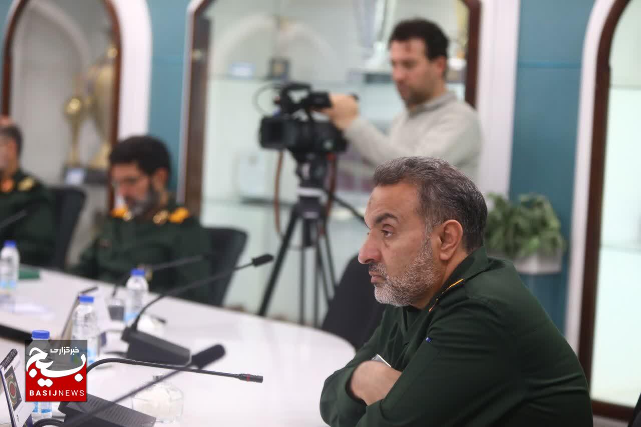 حضور سرلشکر عبداللهی در سازمان بسیج مستضعفین و دیدار با مسئولان این سازمان