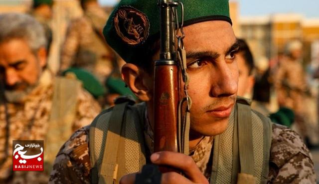 سرلشکر پاکپور در رزمایش اقتدار بسیج تهران بزرگ: سرلشکر پاکپور در رزمایش اقتدار بسیج تهران بزرگ: