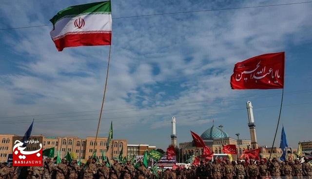 سرلشکر پاکپور در رزمایش اقتدار بسیج تهران بزرگ: سرلشکر پاکپور در رزمایش اقتدار بسیج تهران بزرگ: