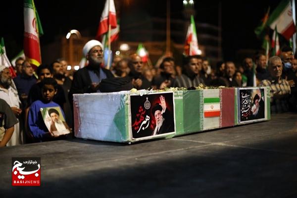 حضور فرمانده سپاه کنگان در اجتماع این شهر در شب ۱۲ فروردین/ مردم خالق حماسه‌های جاویدان در تاریخ انقلاب اسلامی هستند
