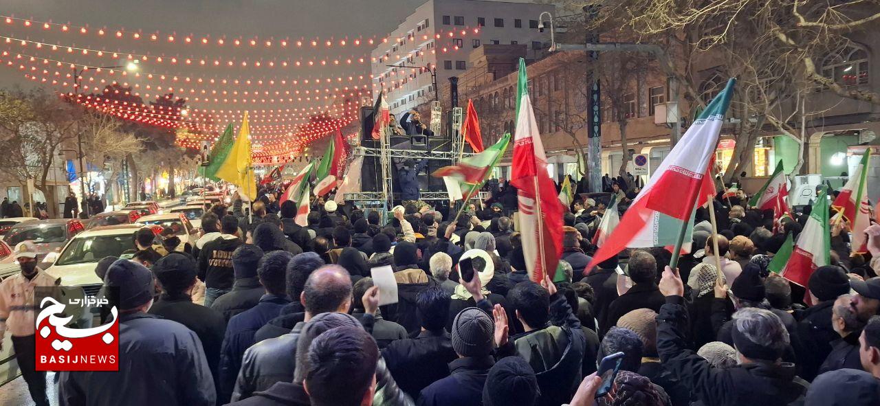 علمداران انقلاب در مشهد گرد هم آمدند؛ راه مقاومت تا پیروزی ادامه دارد