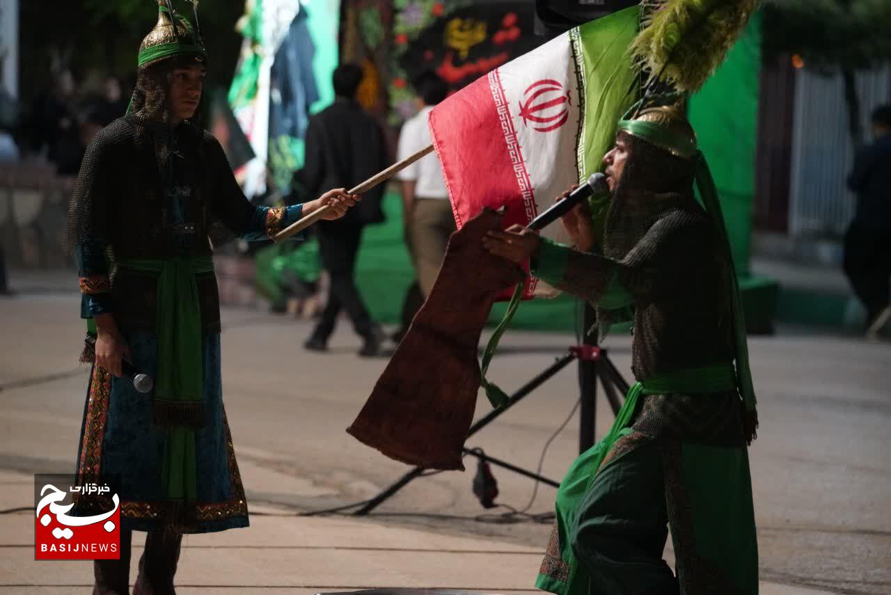 پرچم ایران بر فراز تعزیه اباعبدالله (ع) در کرمان
