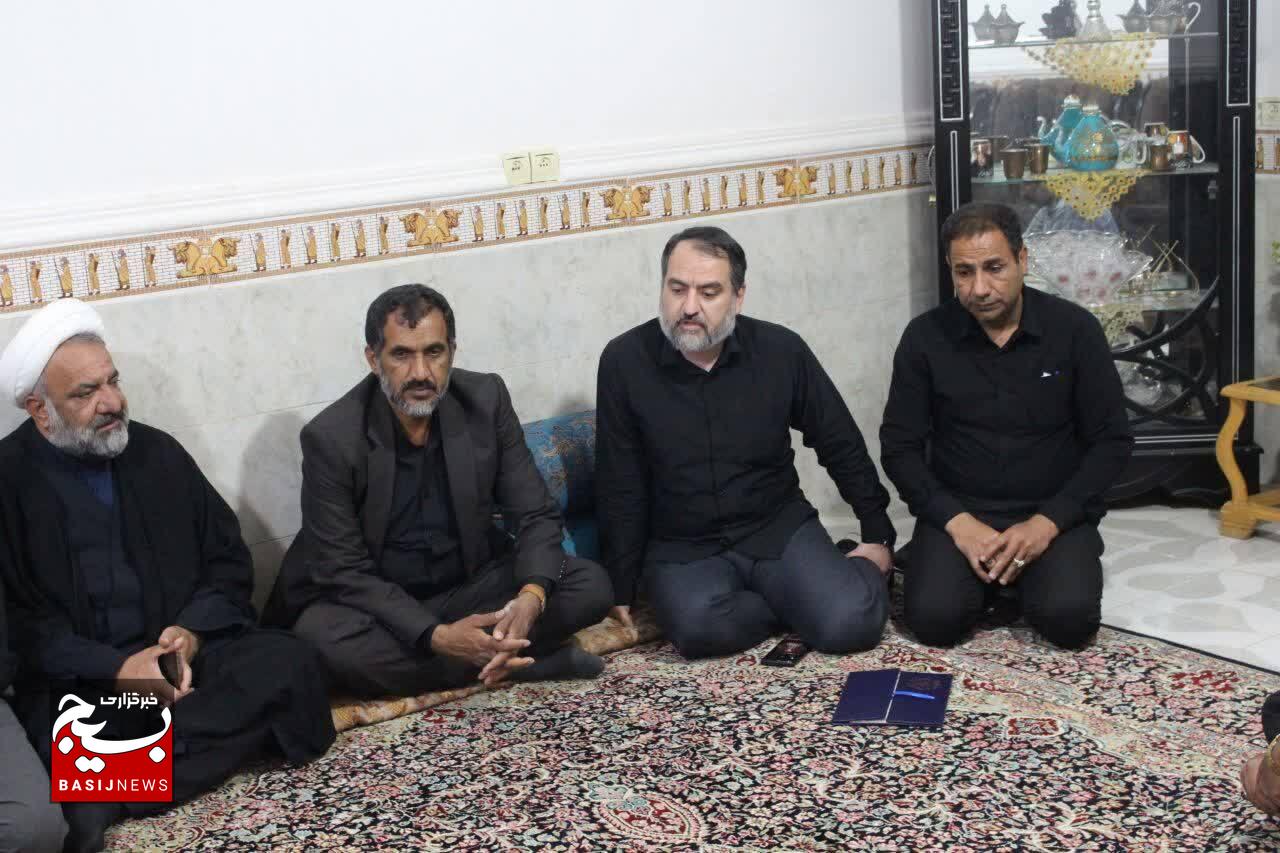 دیدار مدیر سازمان بسیج فرهنگیان با خانواده شهیده فاطمه طاهری فرد+تصاویر