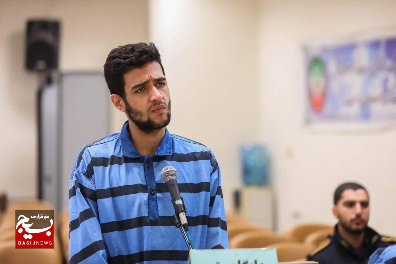 عامل به آتش کشیدن مسجد قلهک به دار آویخته شد عامل به آتش کشیدن مسجد قلهک به دار آویخته شد