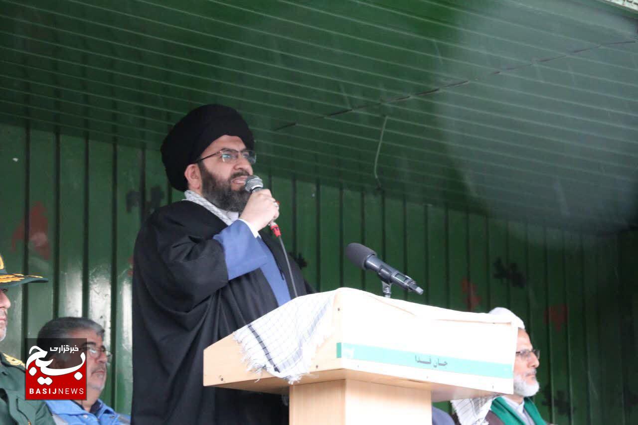 پیروزی نهایی جبهه حق وعده صادق پروردگار است پیروزی نهایی جبهه حق وعده صادق پروردگار است