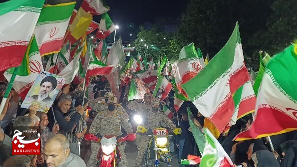 شب حماسی جانفدا ها در گناباد؛ رژه برای دفاع از ایرانِ امام رضایی