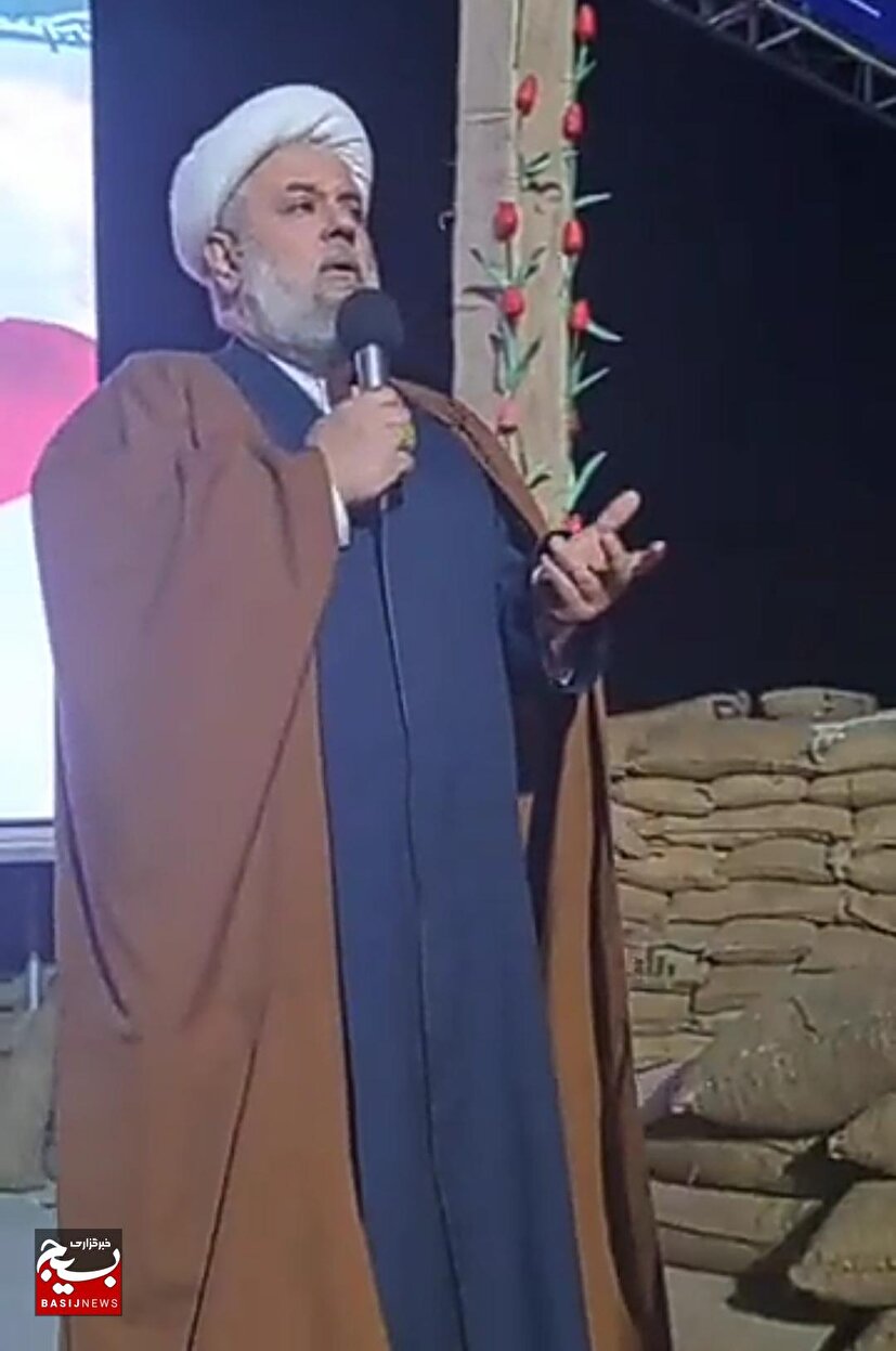 ملت ایران با الگوی عاشورا، درس شجاعت به جهانیان داد